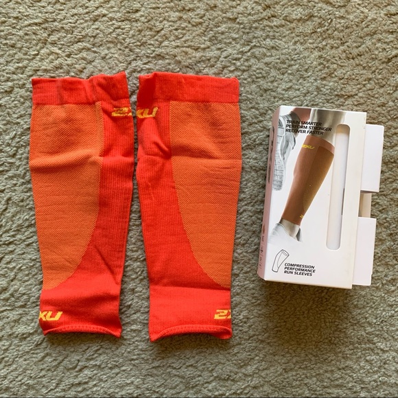 NWT Unisex 2xu Compression Performance Run Sleeves - Orange Calf Sleeves - Picture 1 of 6